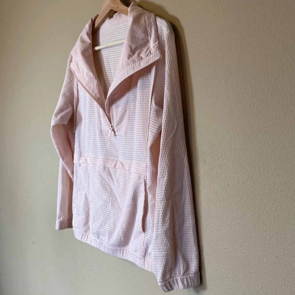 Lululemon Pack Light Packable Pullover in Porcelain Pink